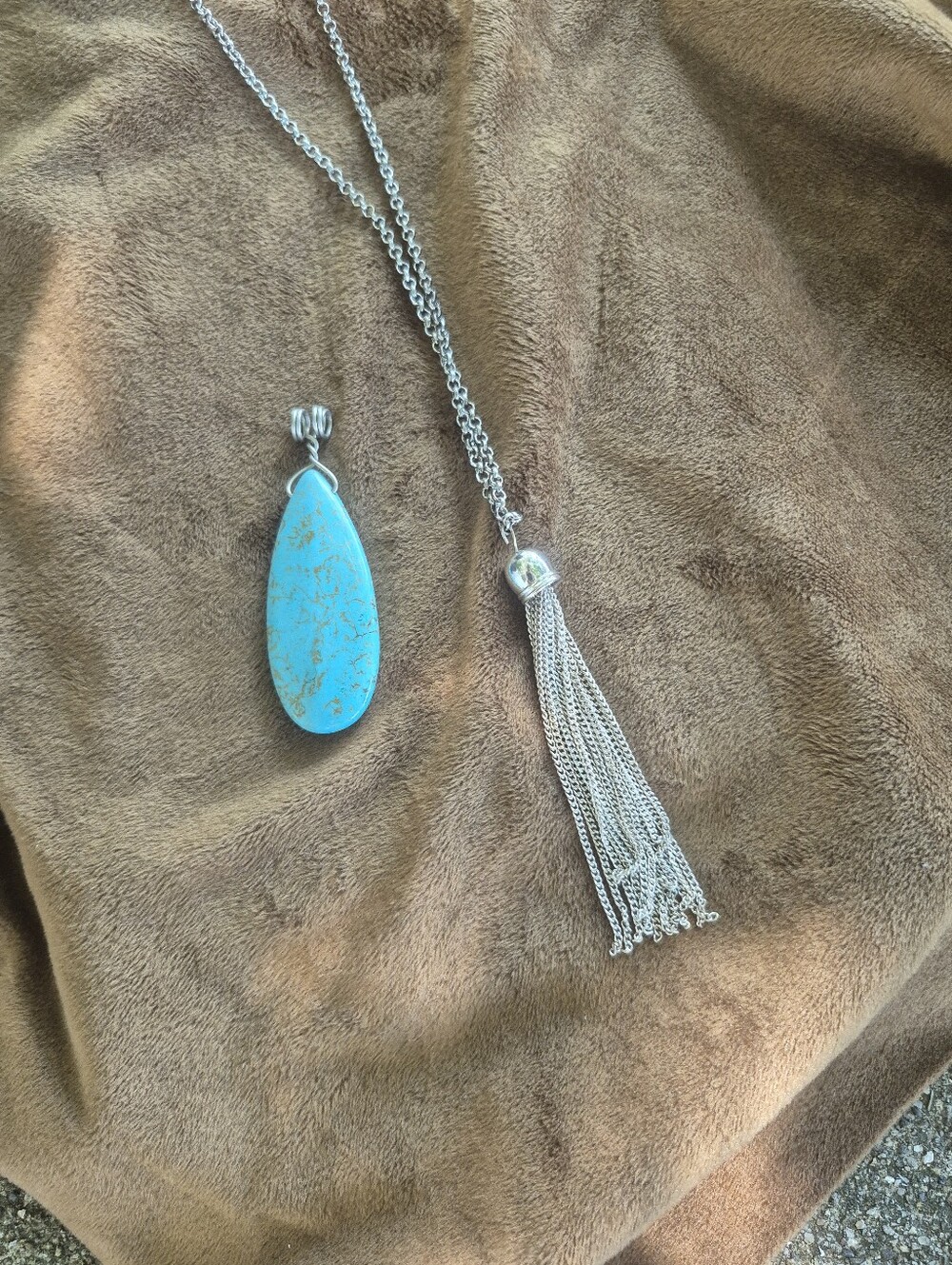 Faux-Turquoise Teardrop Pendant Necklace - Blue